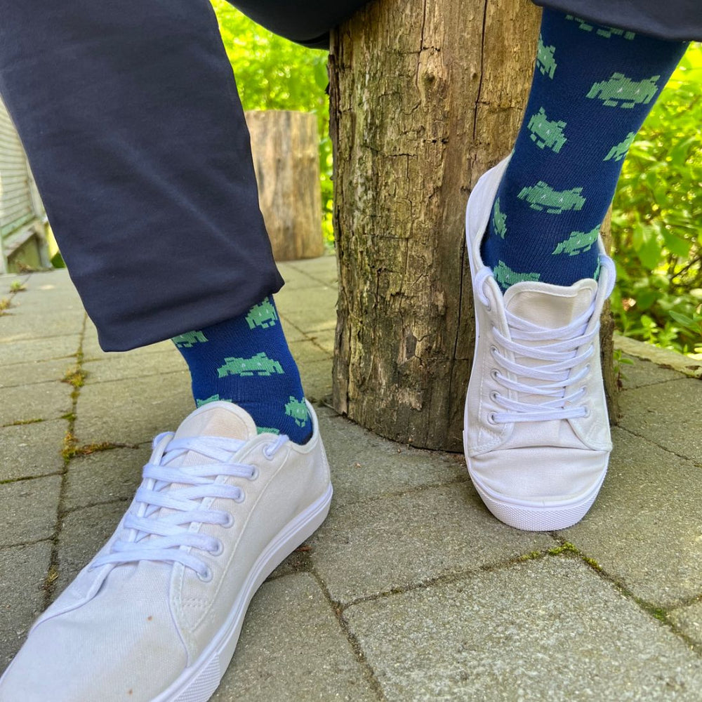 SURFER SOCKS FROM SWOLE PANDA