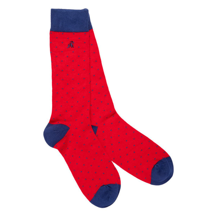 SPOTTED RED BAMBOO SOCKS FROM SWOLE PANDA